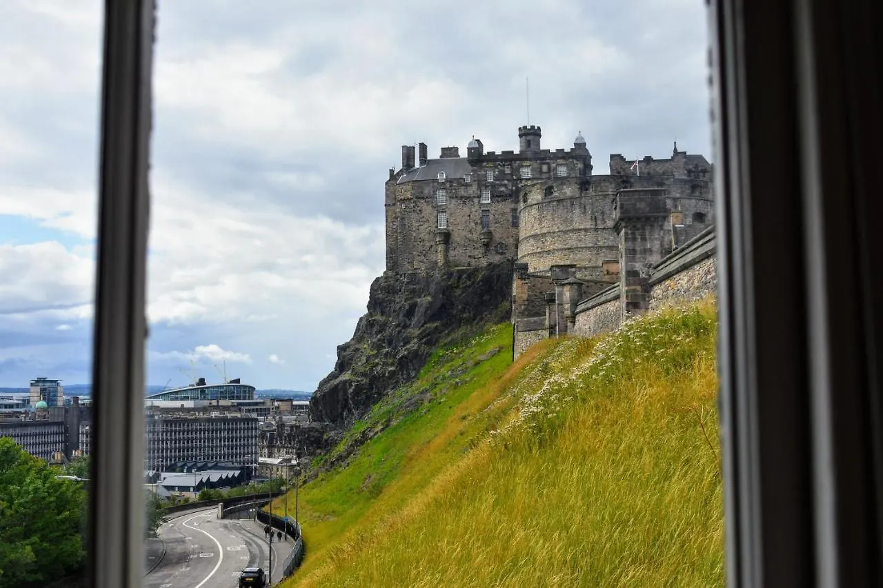 Castle Wynd - Historic Edinburgh Castle Views Central Apartment