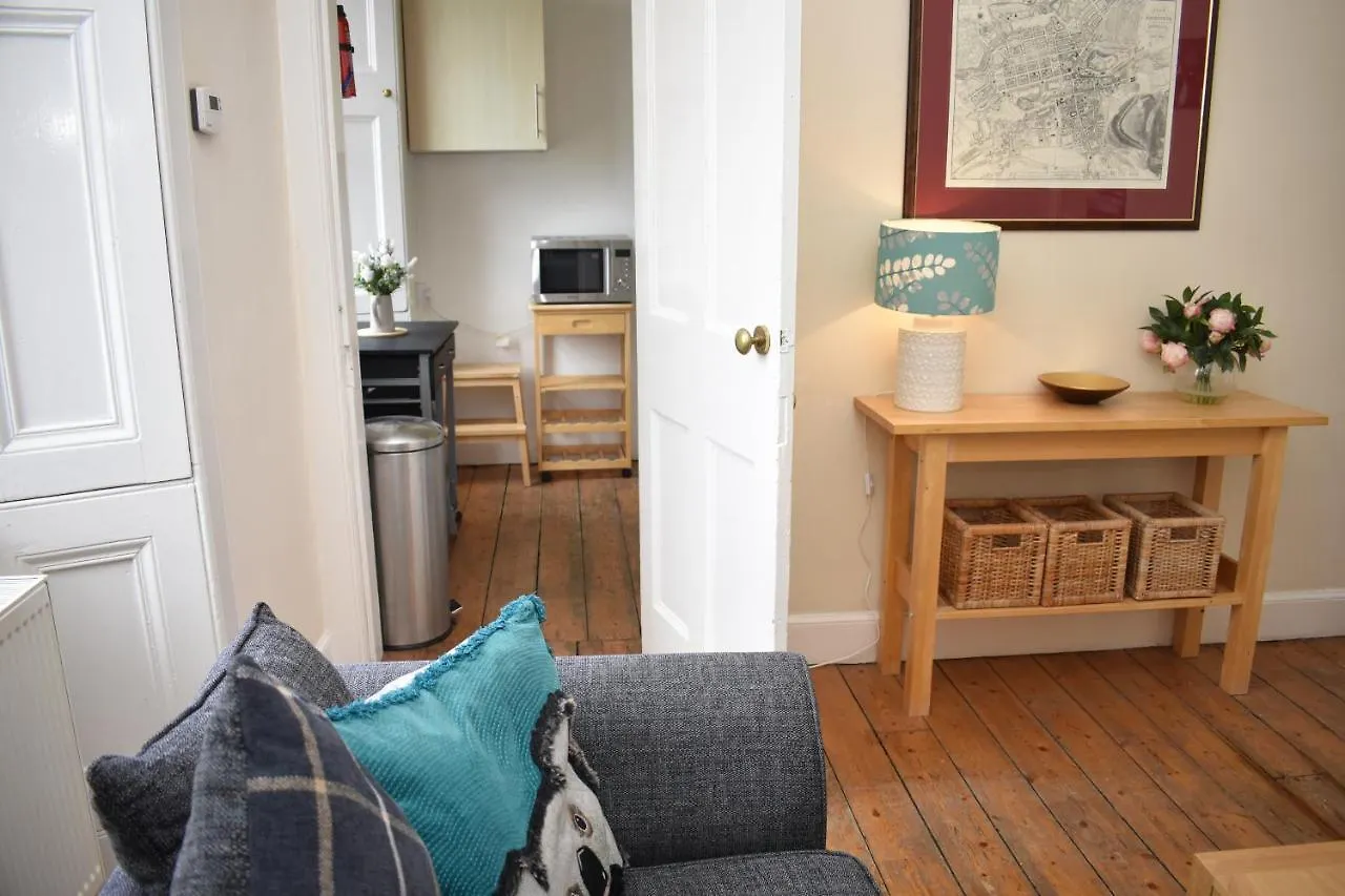 Castle Wynd - Historic Edinburgh Castle Views Central Apartment